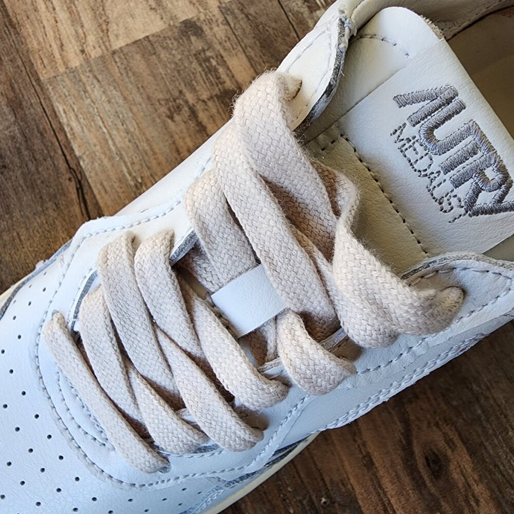 AUTRY Medalist Low-Top Women Leather Sneakers LL22 - Picture 9 of 12